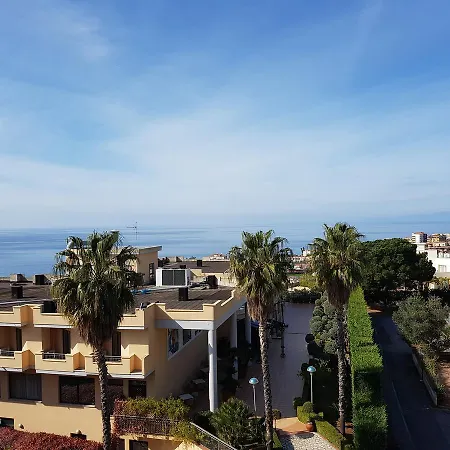 Attico Panoramico A 5 Minuti Dal Mare *
